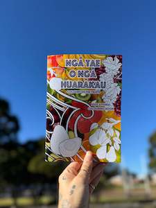 Books Pukapuka: Ngā tae o ngā Huarākau (Colours of the fruits)