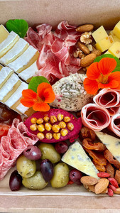 Charcuterie box Take a Bite