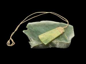 Products: Nz marsden hei Toki 6.5 cm x 3.5cm - Takutai Rere Jade