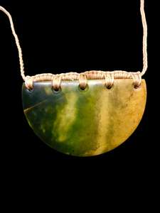 Nz marsden kopae chest plate 6cm x4 cm - Takutai Rere Jade