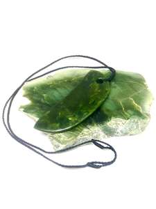 KAWAWAKA POUNAMU REI NIHO - Takutai Rere Jade