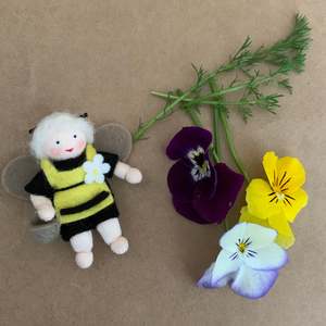 40% OFF - BEE BABY ~ APRON