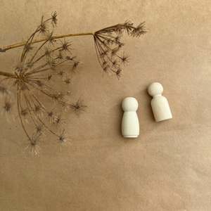 PLAIN WOODEN PEG DOLL ~ BABY ~ 3CM