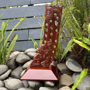 Rakau Wood Waka Canoe: Waka Stern