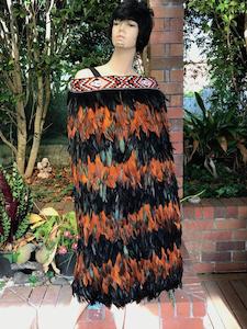 Korowai Cloak Adult: Orange And Black Coque