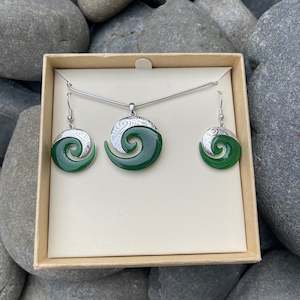 Green Koru Jewellery Set