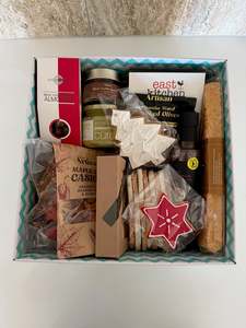 Gift Boxes For All Occasions: A Christmas Large Gourmet Gift Box - 1