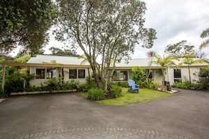 Tatahi Cove Backpackers – Tatahi Lodge Beach Resort Accommodation Hahei