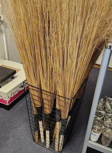 Products: Salu - Samoa Broom My Site 5
