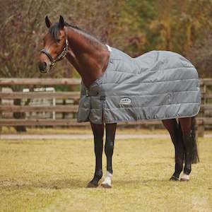 Rug Accessories: Weatherbeeta ComFiTec Liner Medium/Lite 100g