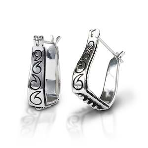 Jewwellery: Kelly Herd Engraved Stirrup Earring