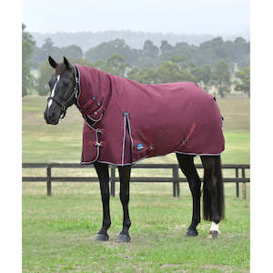 Weatherbeeta Comfitec Essential Turnout Combo 50gm Burgundy/Navy