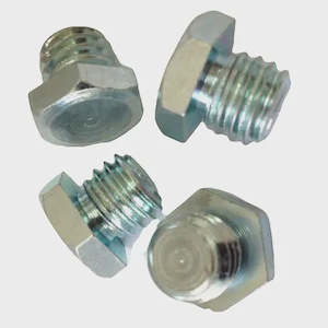 Hoof Care: Roma Metal Stud Stoppers