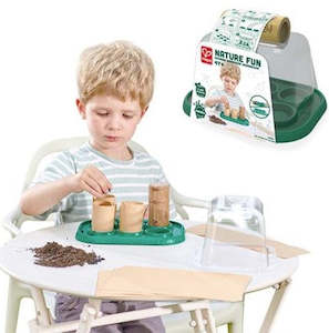 Hape: HAPE GROWING GARDENERS GREENHOUSE