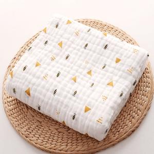 Pillows Blankets: 6-Layer Super Soft Muslin Cotton Kids Bath Towel - Bees (100% Cotton - 110x110cm)