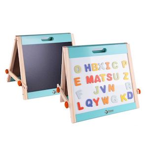 Classic World Tabletop Easel (3 years+)