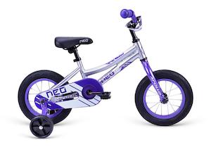 Kids Bikes: Apollo Neo 12 Brushed Alloy Purple Black
