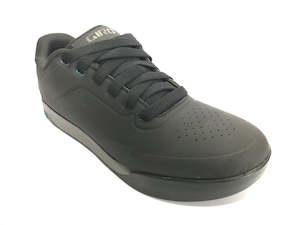 Footwear: Giro Latch Men's Bike Shoes - Black/Dark Shadow