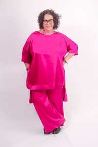TCD Dawson Top - Fuchsia Satin (LUCKY LAST SIZE - L = 20-24)