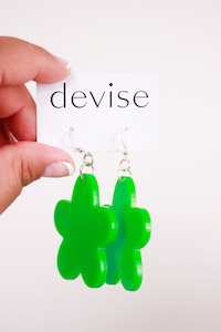 Winter Layering With Dihlia: Devise Mary Quant Floral Earrings - Green