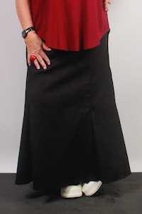 Size 1 16: TCD Stella Skirt - Black Stretch