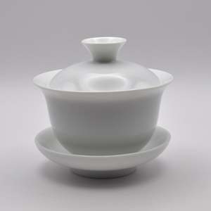 Teaware: White Porcelain Gaiwan Tea Set