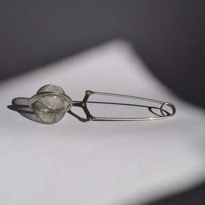 Teaware: Stainless Steel Tea Infuser with Handle