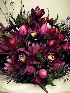 Products: Classic Green Tèa and White Tèaluca Wildflowers