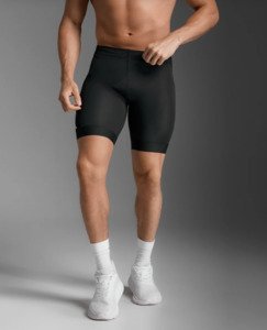 2XU - Mens - Core Tri 8 Inch Shorts - Black/White
