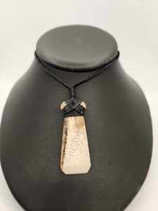 Products: Toki – Whale bone small AS1