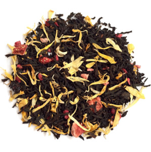 Blended Black Tea: Strawberries & Cream