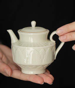 Embossed Pattern Teapot Ceramic Tea Pot 200ml
