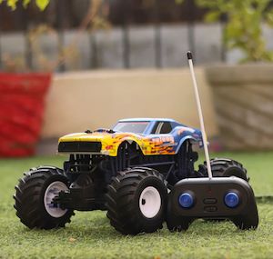 4x4 RC Monster Truck – All Terrain Power & Performance