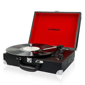 Media Playing And Capture: mbeat Retro Briefcase-styled USB turntable recorder