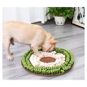 Durable Dog Toys: Durable dog snuffle mat with integrated lick pad