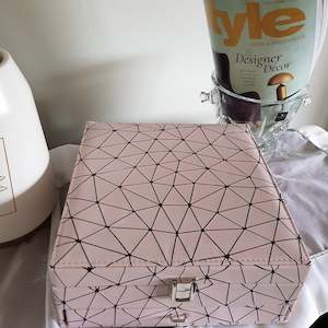 Jewellery And Watch Boxes: Jewellery box web Design with drawer TJ2-Pink