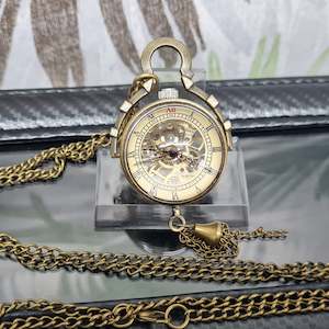 Pendant Mechanical Eyeball Pocket Watch TW90