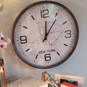 Clock Wall New York design metal 600mm