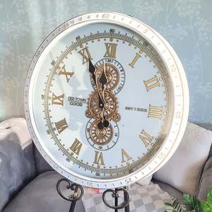 Clock Metal Wall Motion 600mm TC67