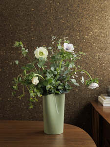 Citta: Citta | Pinch Vase | Pohutukawa Bud