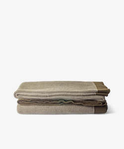 Chester Throw | Olive