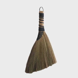 Gardens Outdoors: Artisan Hand Broom