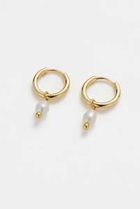 Fashion: Heidi Hoop | Gold | Pearl Earring