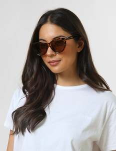 Stella And Gemma: Morrison Sunglass | Marble Tort