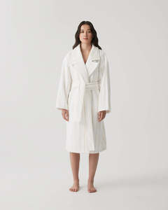 All: Hommey Robe | Biscuit