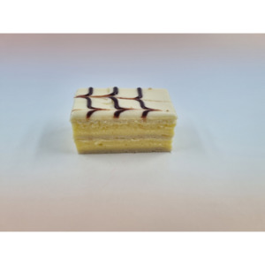 Slices: Vanilla Custard Slice 1.8kg