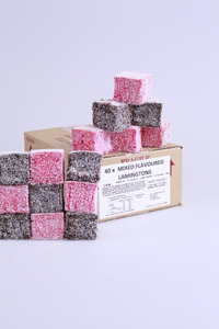 Cakes: Raspberry & Chocolate Lamingtons 40pk