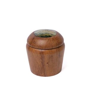 Taonga: Rimu Box with Raukaraka Pounamu Lid