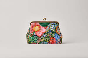 Clothing Accessories: Fleur Woods Small Clutch - Rose