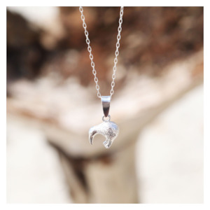 Jewellery: Kiwi Necklace Silver